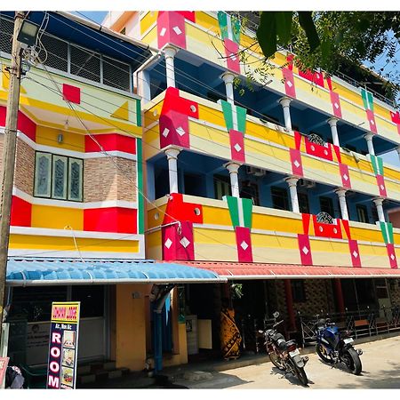 Udhayam Residency Hotel Karaikal Exterior photo